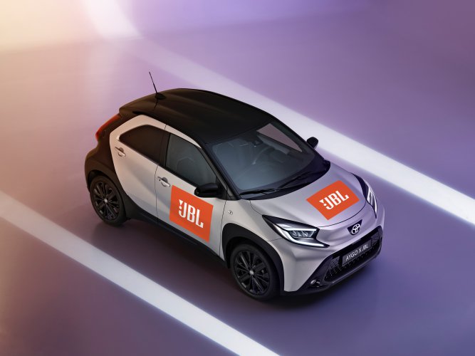 JBL Toyoty Aygo X #1